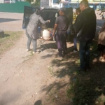 помощь людям